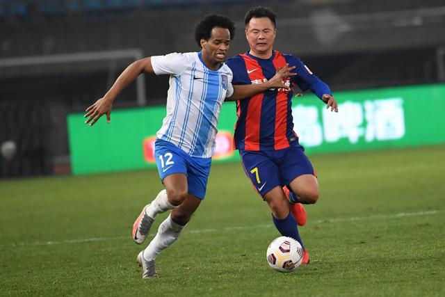 组图：U23国足1-0塔吉克斯坦 贺一然绝杀庆祝